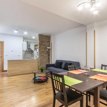 Apartamento Junto Al Guggenheim Con Parking Gratuito Bilbao Dış mekan fotoğraf