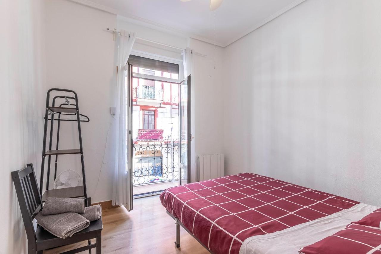 Apartamento Junto Al Guggenheim Con Parking Gratuito Bilbao Dış mekan fotoğraf