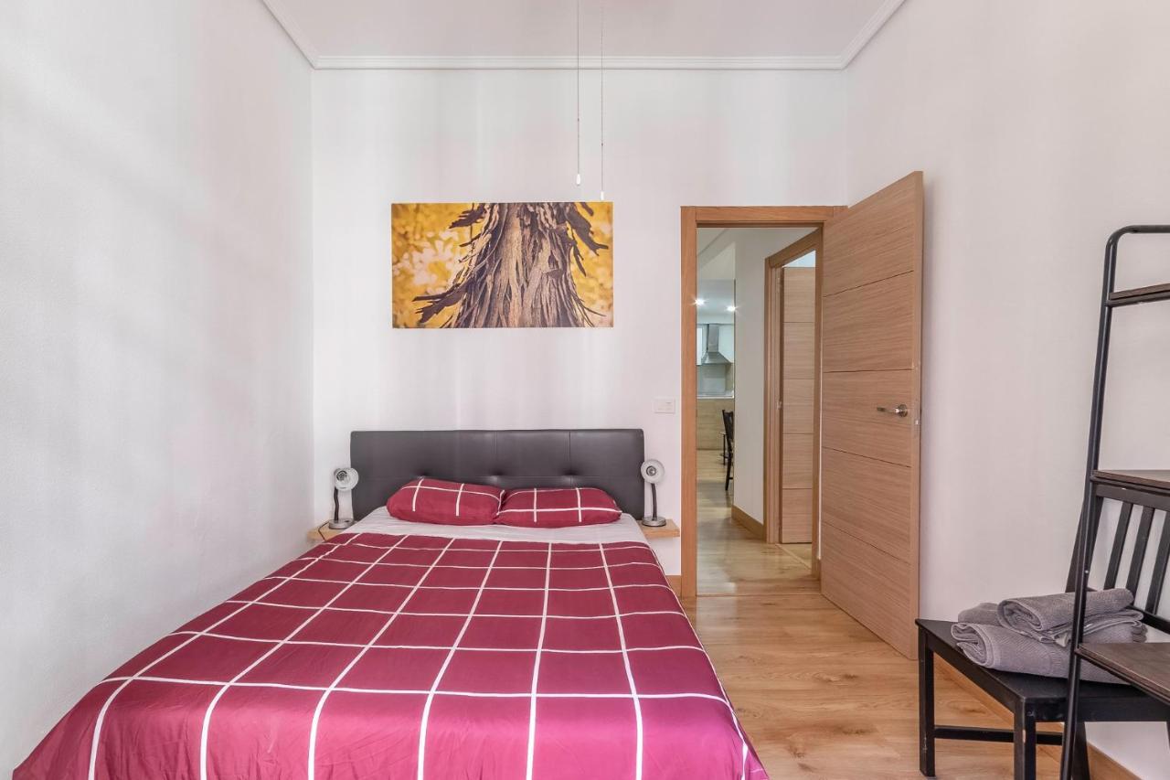 Apartamento Junto Al Guggenheim Con Parking Gratuito Bilbao Dış mekan fotoğraf